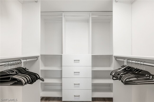 Building Photo - 7848 Emerald Cir