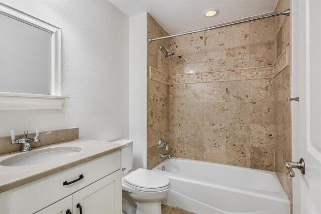 Building Photo - 306 Briarwood Trail