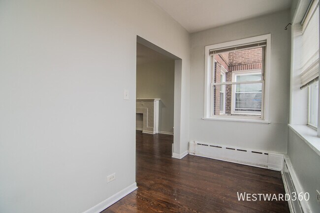 Building Photo - 310 S Springfield Ave