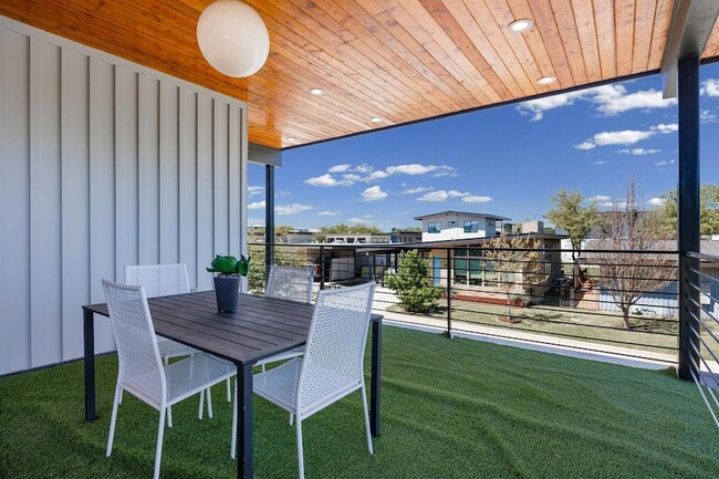 Building Photo - 480A Starlight Village Unit