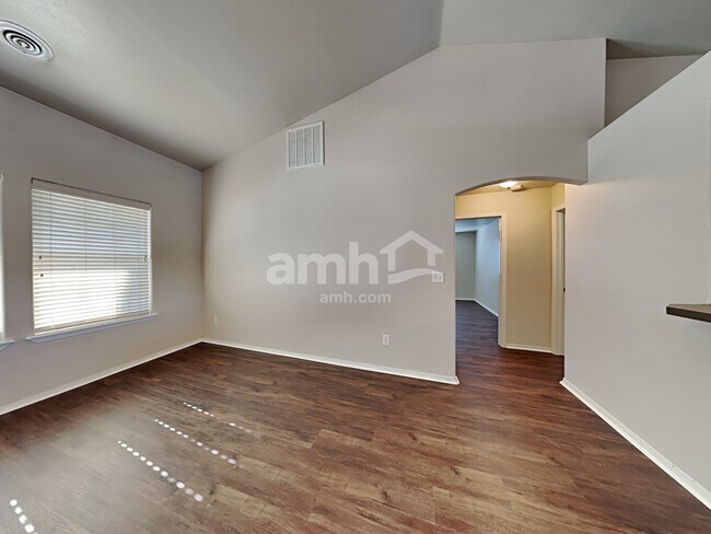 Building Photo - 12216 W Skyhaven St