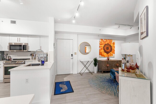 Building Photo - 255 NE 3rd Ave