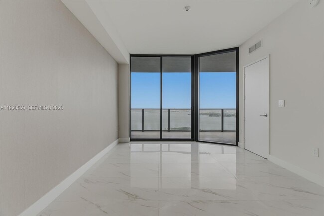 Building Photo - 711 NE 23rd Terrace