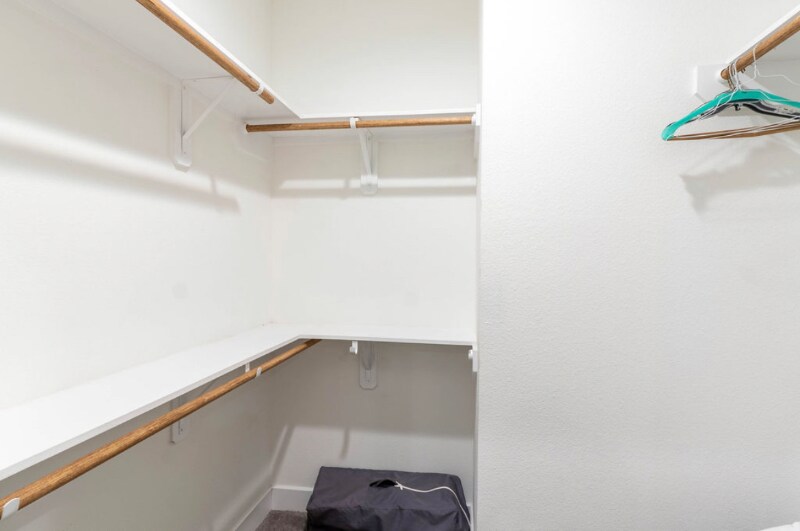 Building Photo - 144 W 5th St