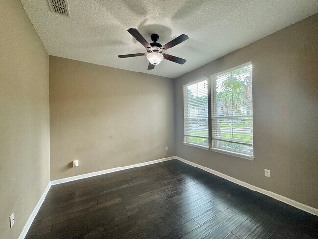 Building Photo - Spacious 4-Bedroom Home with Outdoor Oasis...