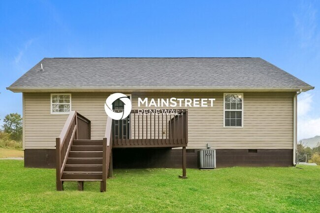 Building Photo - 3 Bedroom Pet-Friendly Home in LA FOLLETTE...