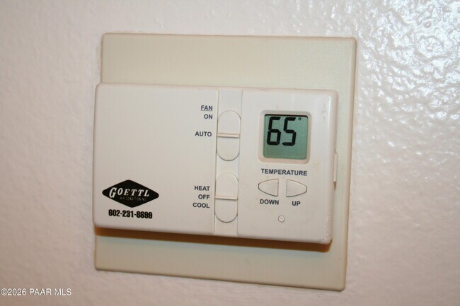 Building Photo - 11014 W Cheryl Dr