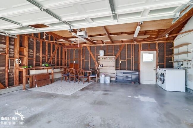 Building Photo - Stunningly Updated 3Bdm 2Ba Home Nearby Lake Murray!