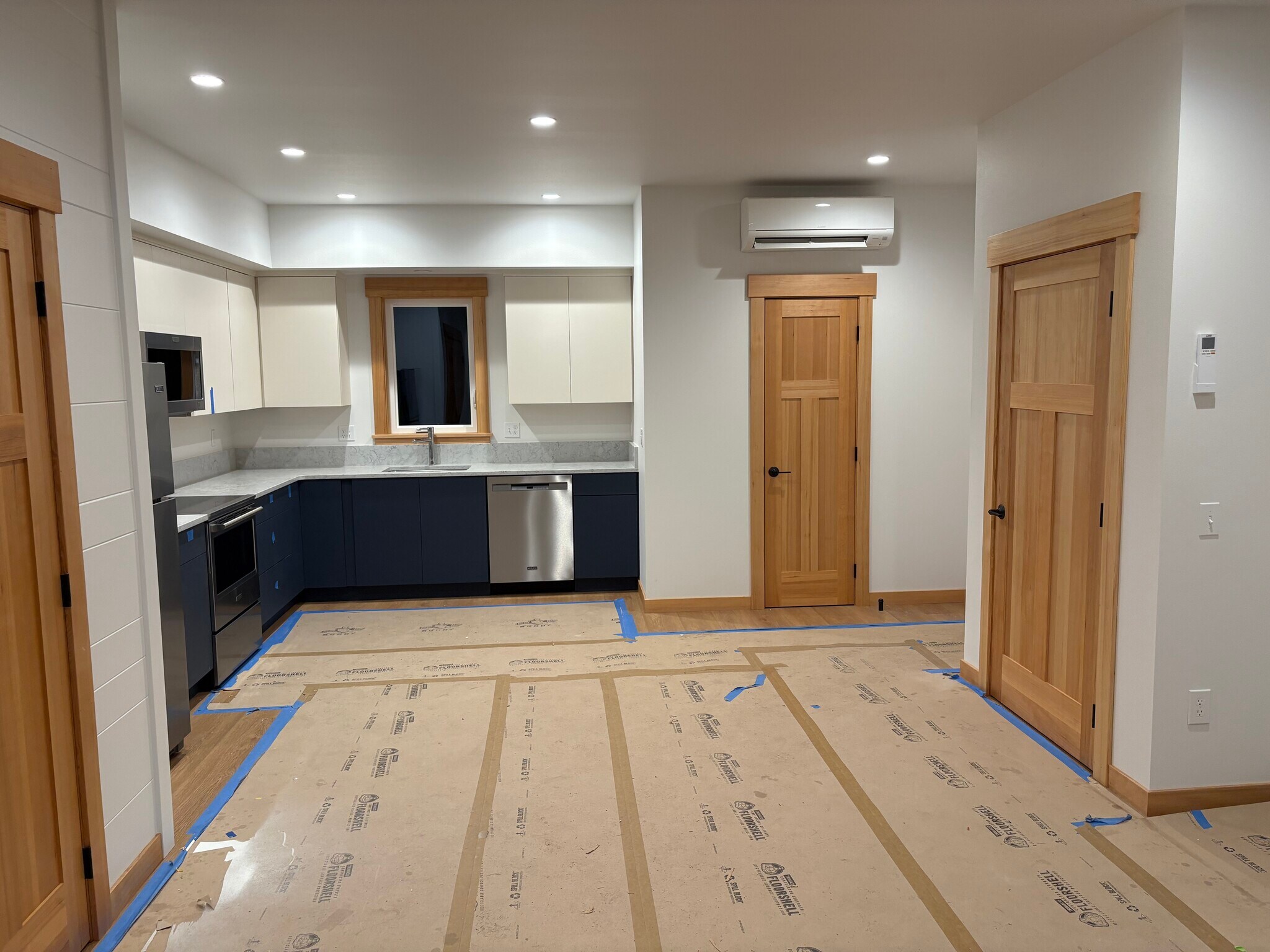 Kitchen - 475 Hillcrest Pl