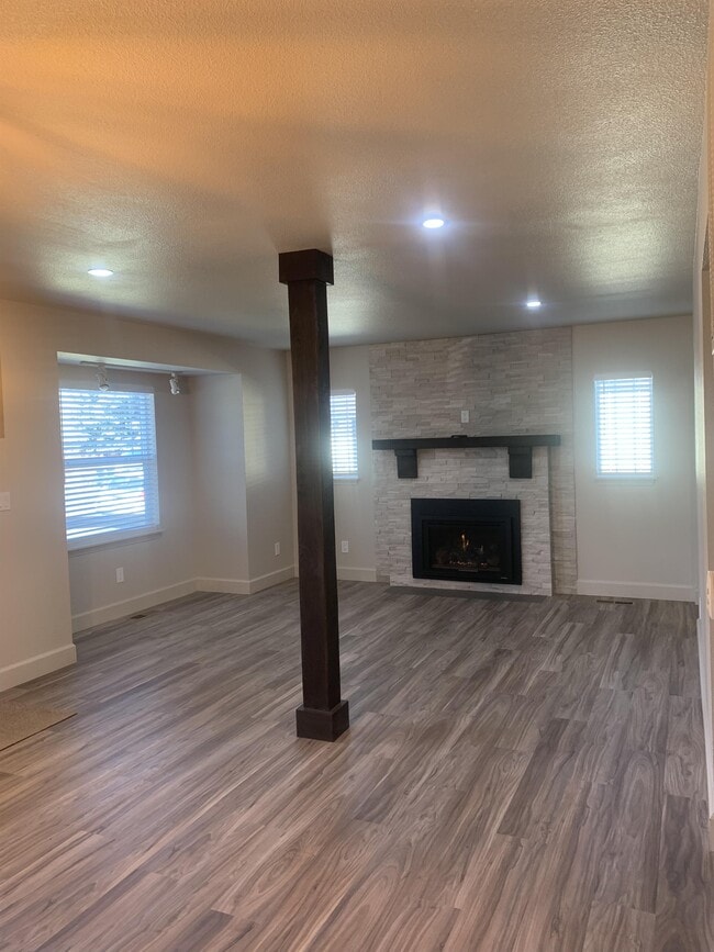 Building Photo - 306 NW 7th St