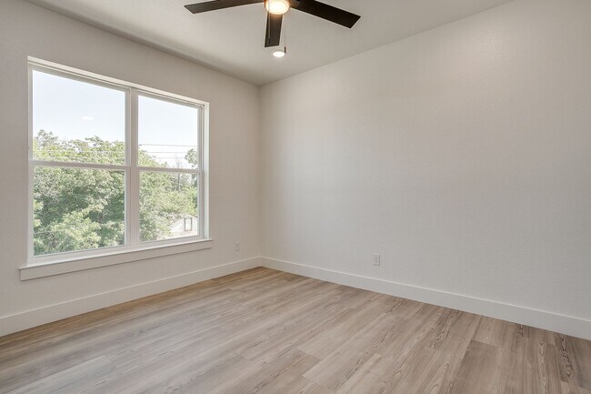 Building Photo - 2801 Forest Park Blvd