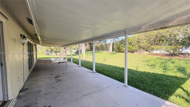 Building Photo - 759 NW 161st Ave