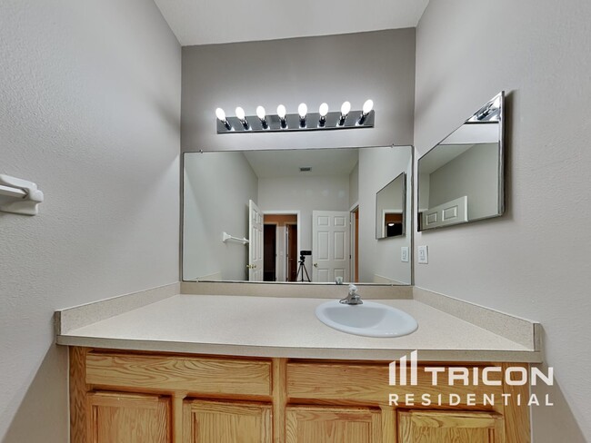 Building Photo - 9717 Cypress Harbor Dr