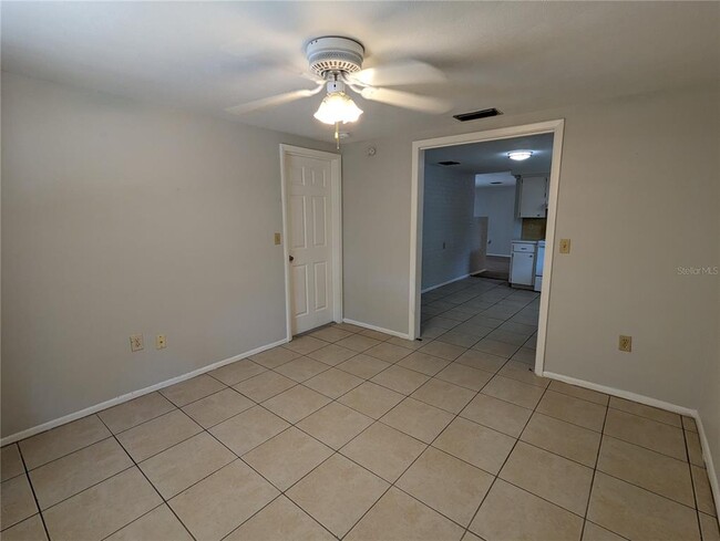 Building Photo - 11230 Kapok Ave