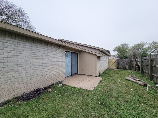 Building Photo - NICE 3 BEDROOM 1 BATH LEASE HOME IN RANCH COUNTRY HOCKLEY, TEXAS