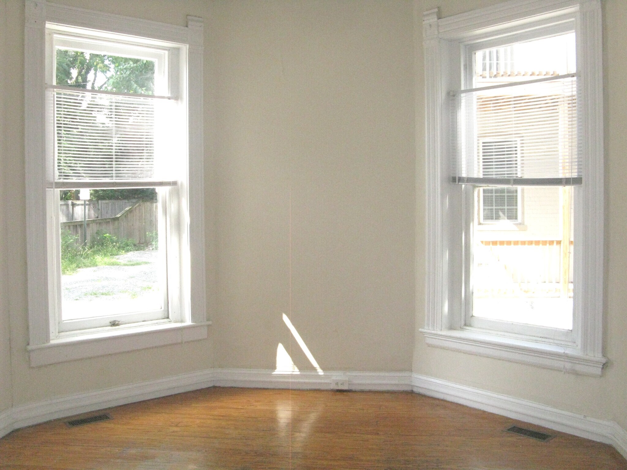 Building Photo - 14 N Harrison St