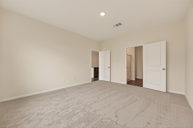 Building Photo - 31334 Gayle Prairie Oaks St