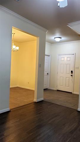 Building Photo - 3015 Tudor Ln