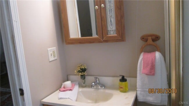 Building Photo - 418 Cross St