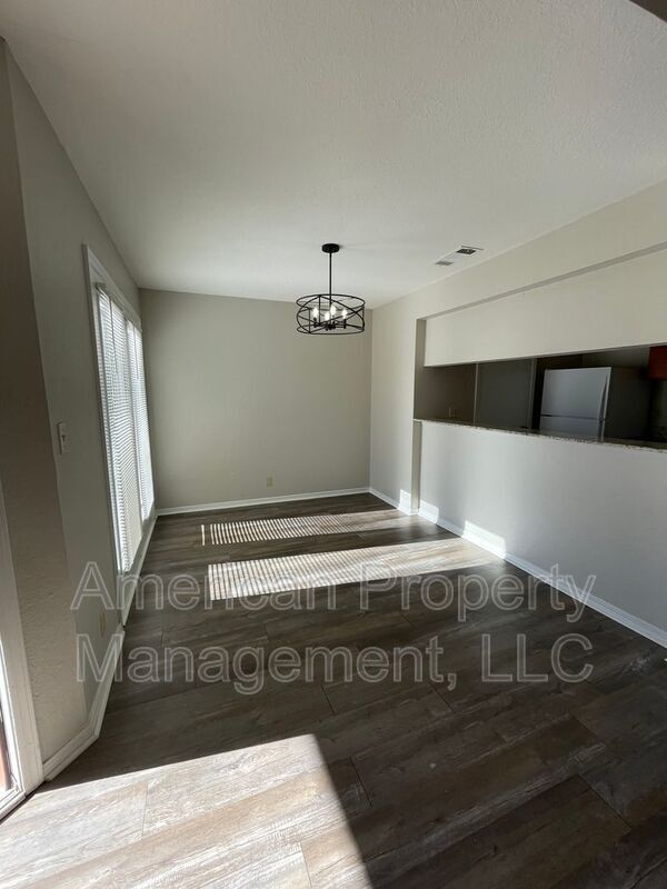 Building Photo - 13115 E 44th St