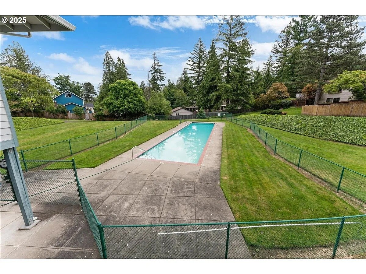 Building Photo - 7444 SE 114th Ave