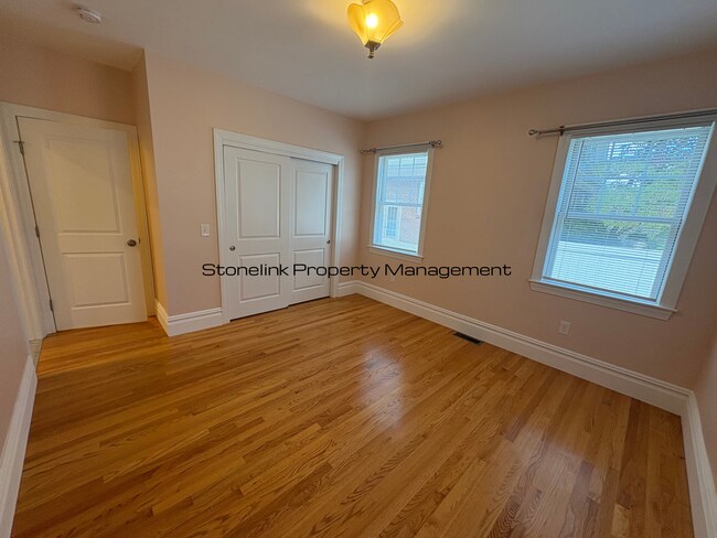 Building Photo - 27-29 Elmway Street