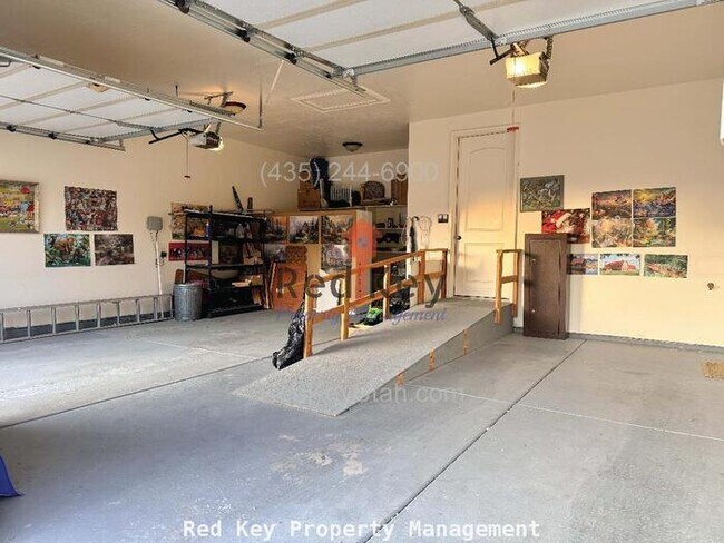 Building Photo - 739 Elk Meadow Loop