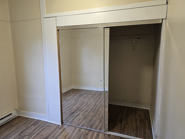 Closet in Bedroom - 527 Waverly St