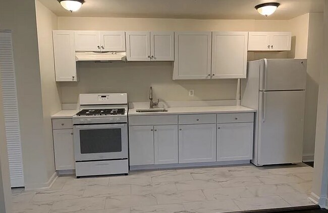 Primary Photo - 5013 1st St NW