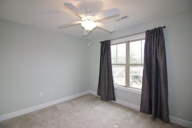 Building Photo - 45 Cypress Cir