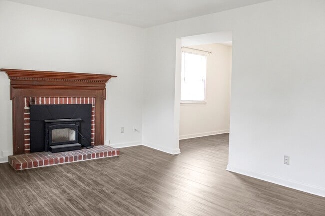 Building Photo - 2455 Whitney Ct
