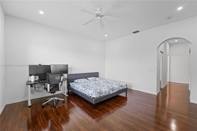 Building Photo - 4294 Diamond Terrace