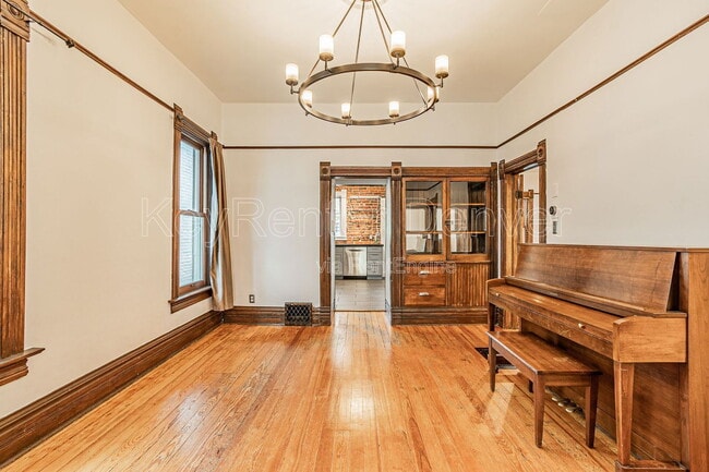 Building Photo - 2141 Irving St