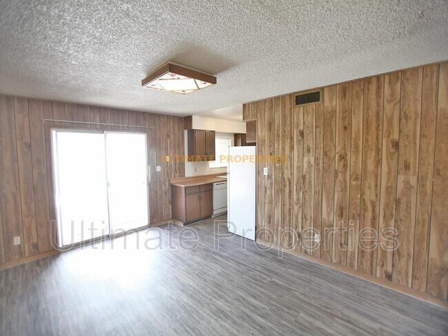 Building Photo - 4126 W Colter St