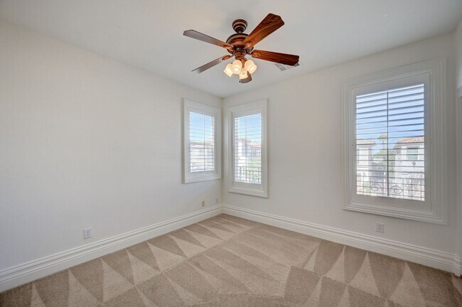 Building Photo - Stunning Rhodes Ranch Four Bedroom