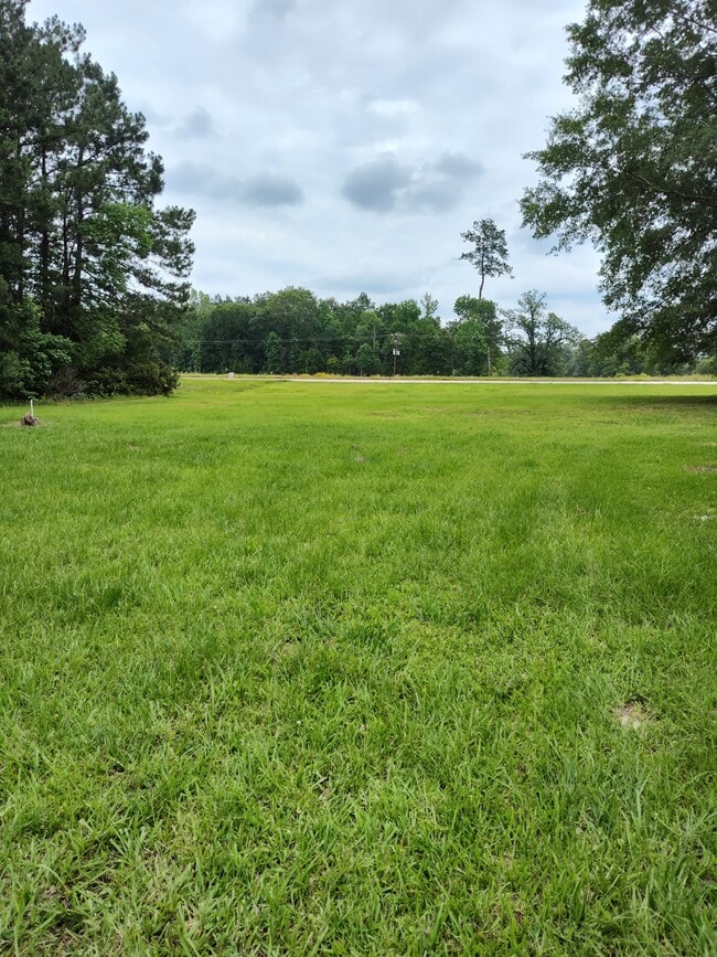 Building Photo - 31200 US-96