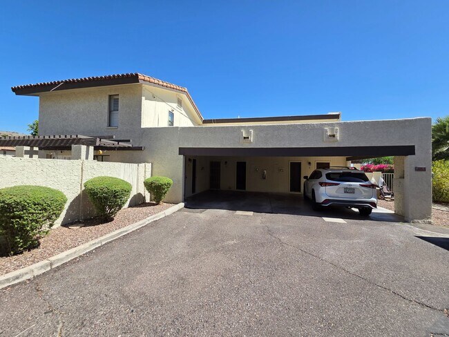 Building Photo - 1809 E Frier Dr