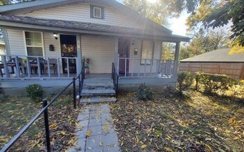 Building Photo - 2917 Yale Ave