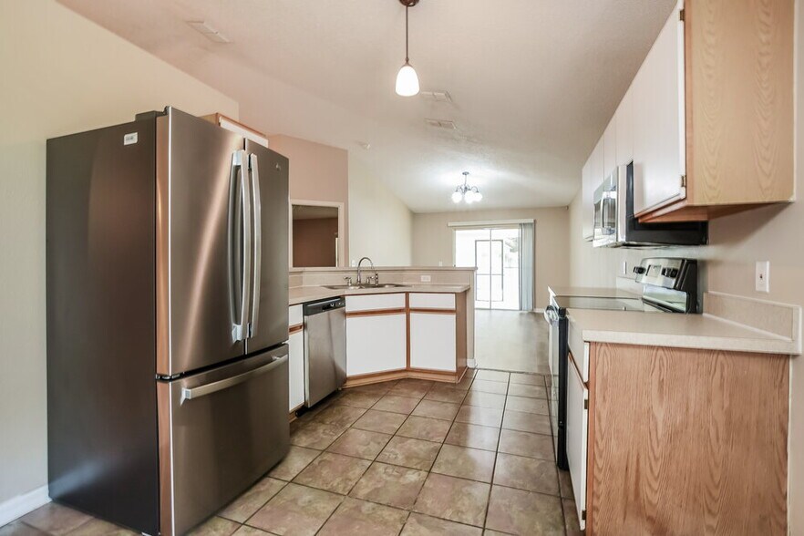 Building Photo - 4205 Iveyglen Ave