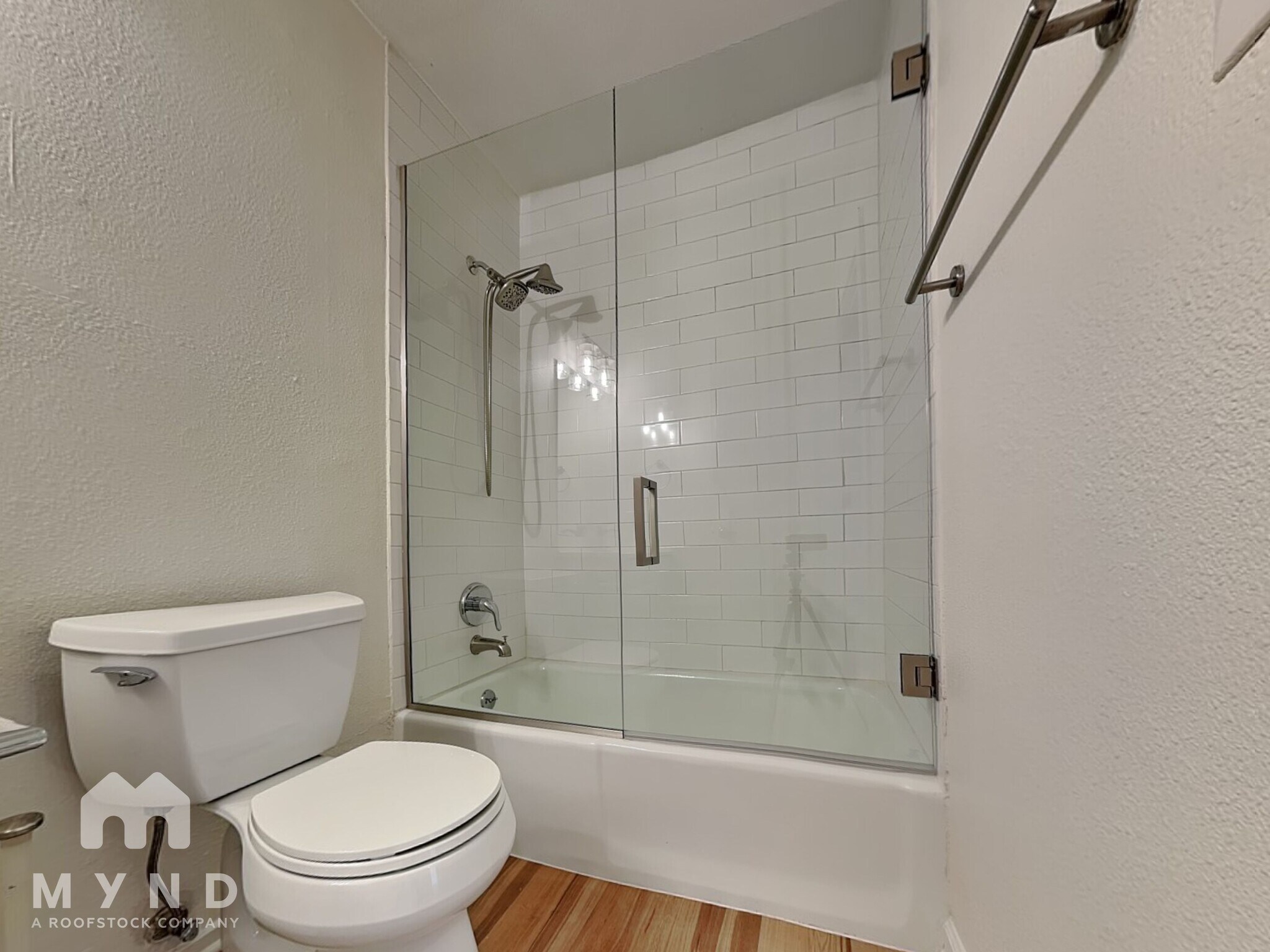 Building Photo - 500 E Riverside Dr