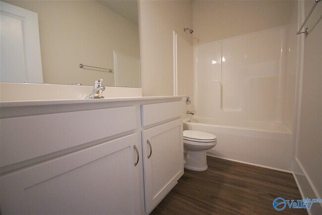 Building Photo - 104 Williams Pointe Boulevard SW