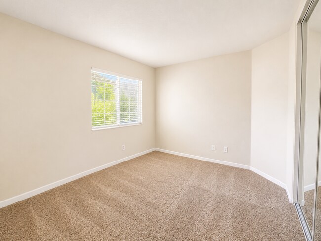 Building Photo - Beautifully updated and upgraded Chardonnay Hills house for rent