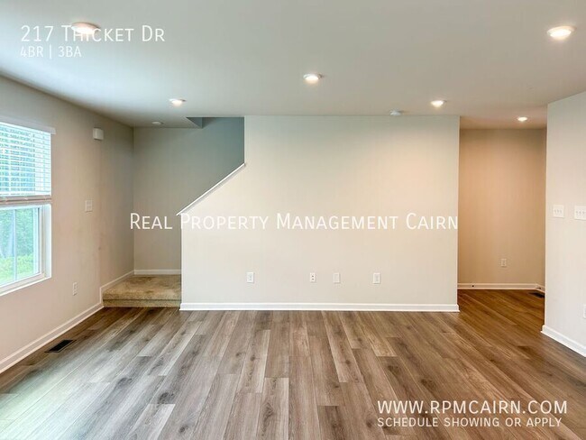 Building Photo - 217 Thicket Dr