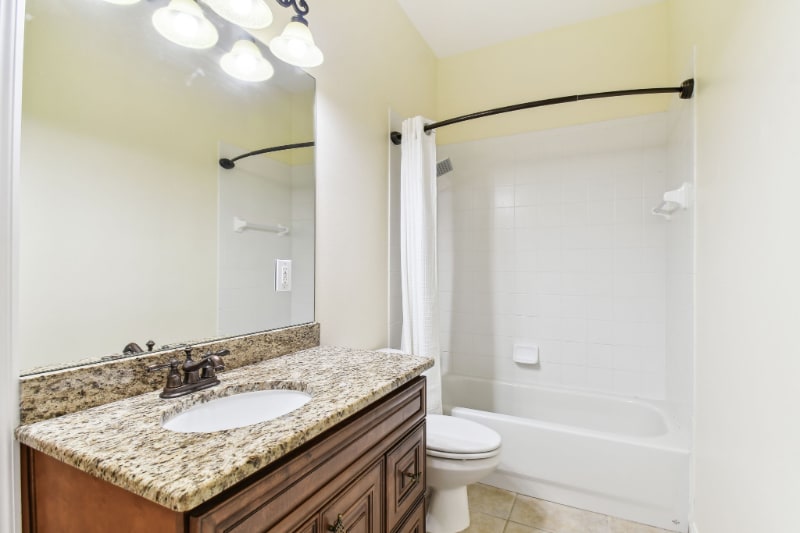 Building Photo - 21107 Bircholm Ct