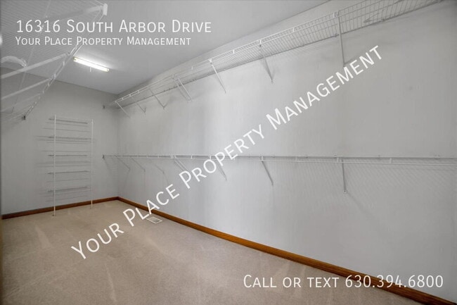 Building Photo - 16316 S Arbor Dr