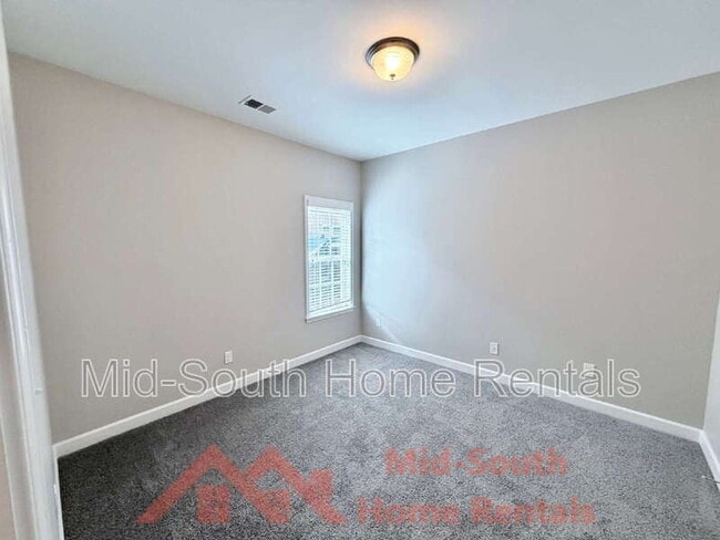 Building Photo - 7472 Kylan Dr