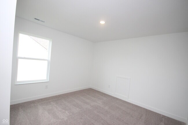 Building Photo - 7291 Standish Ln