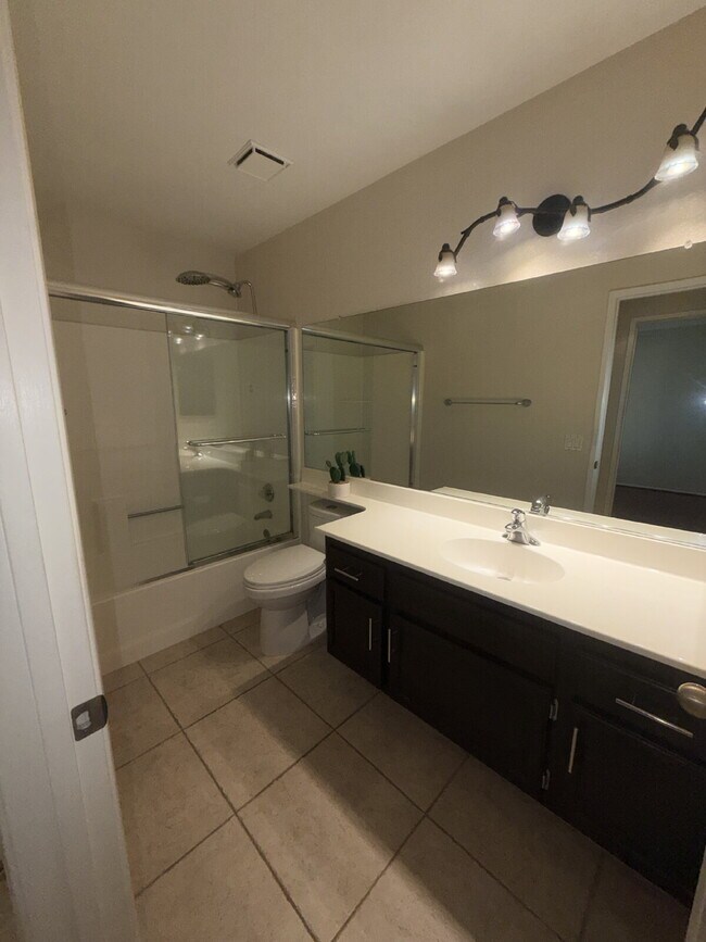 Building Photo - 3-Bedroom Home, Large Rear Yard! La Quinta, Long-term (1 Year) Rental
