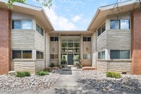 Building Photo - 2705 Riedling Dr