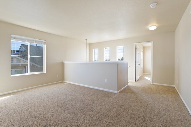 Building Photo - Double Primary Suite Townhome 2 bed, 2.5 b...